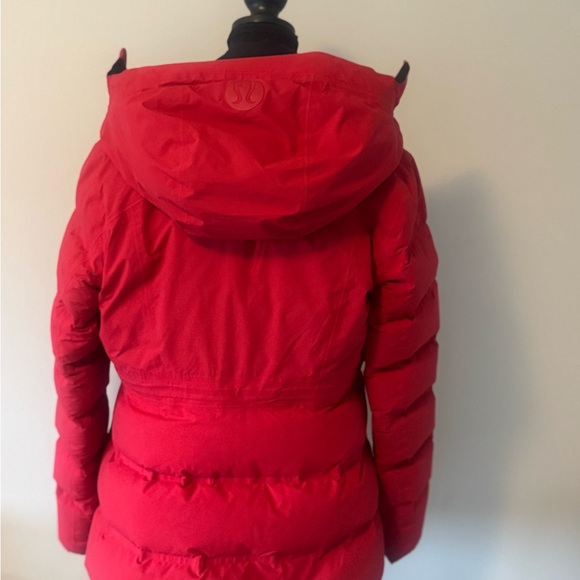 Lululemon Short Winter Down-Filled Coat – Vibrant Red - Picture 5 of 8